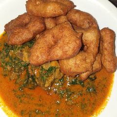 A picture of Funkasau with groundnut soup.