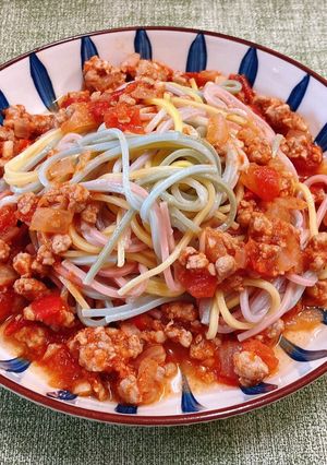 蕃茄肉醬彩虹麵 的食譜成品照片