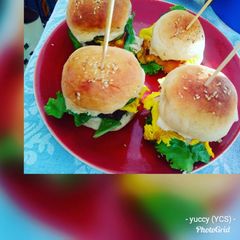 A picture of Beef burger.