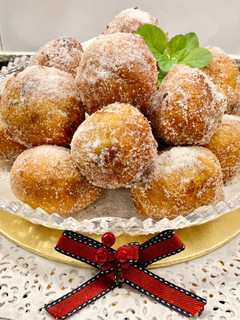 Una foto de Buñuelos rellenos con plátano