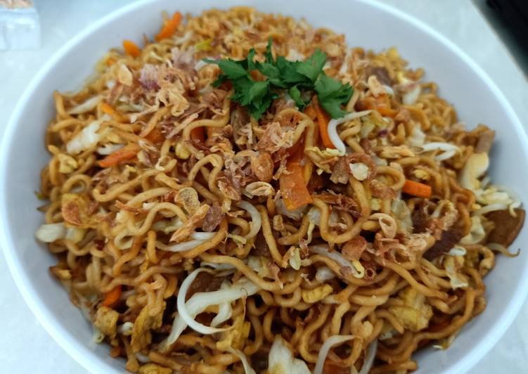 Mie goreng ulang tahun