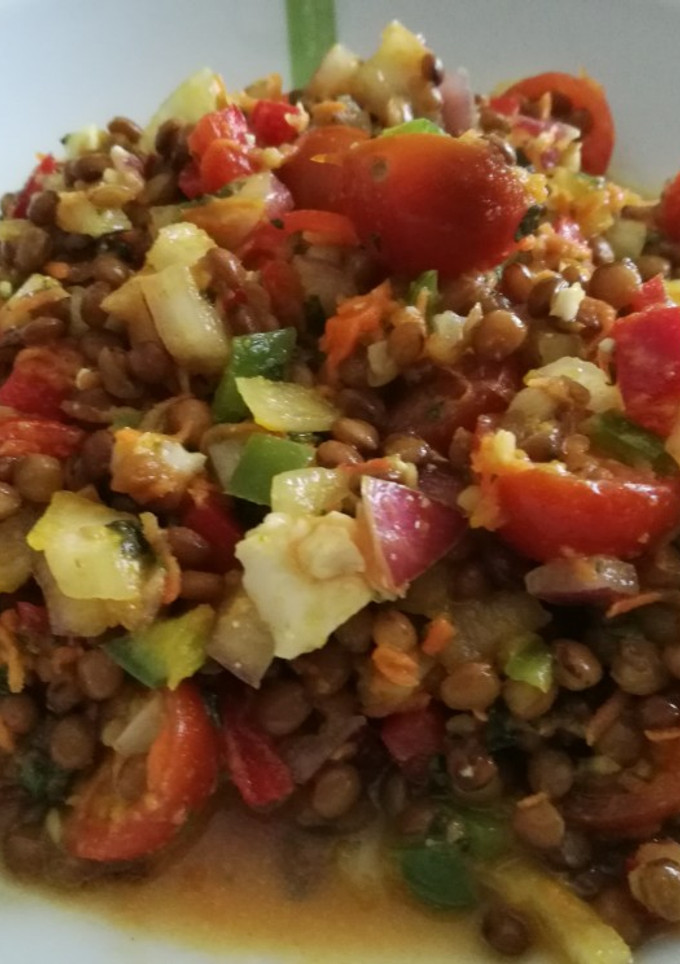 Una foto de Ensalada de lentejas al curry