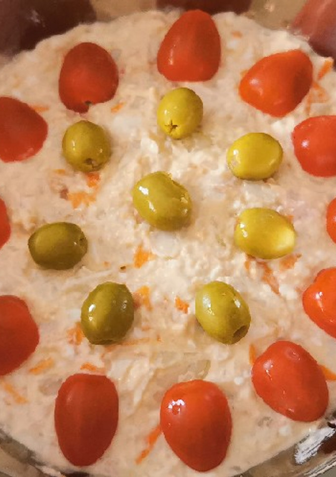 Una foto de Ensaladilla de cangrejo y atún