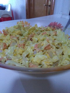 Una foto de Ensalada rápida de bocas de mar con lechuga