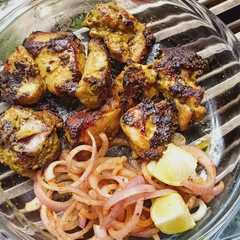A picture of Pahadi chicken.