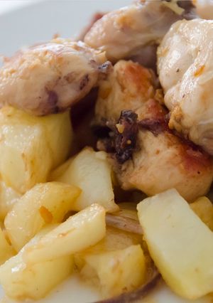 Una foto de Pollo al Ajillo