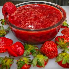 A picture of Strawberry Sauce.