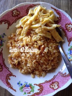 Foto resep Nasi goreng sosis telur orak arik sederhana