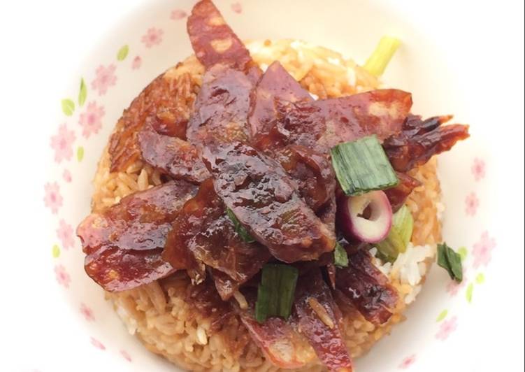 Chinese Sausage And Liver Sausage In Shao Xing Wine And Soy Sauce Baked Rice