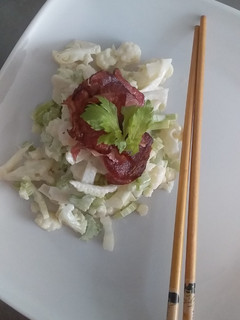Una foto de Ensalada de Apio y coliflor