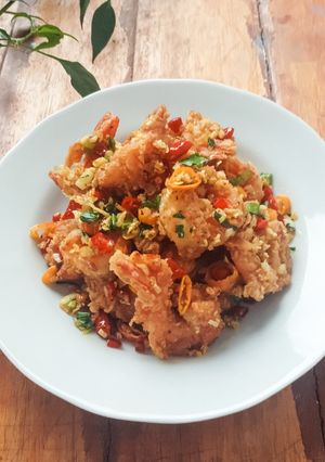 A picture of Fried Shrimp with Spicy Salt.