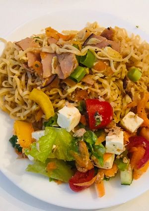 รูปของ ผัด มาม่า แฮมใข่ ทำง่ายอร่อยด้วย