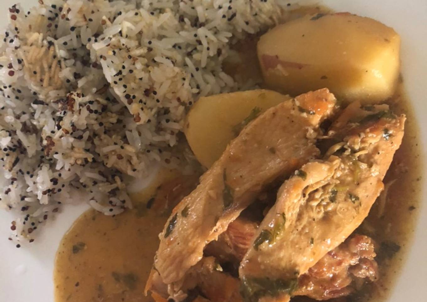 Pollo Guisado con papas