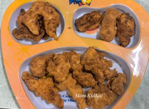 Hình của món Ức gà chiên giòn cho bé.