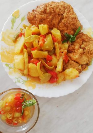 O poză a rețetei Șnițele de vițel, garnitură de legume.. 😜Sos de ardei iute!.