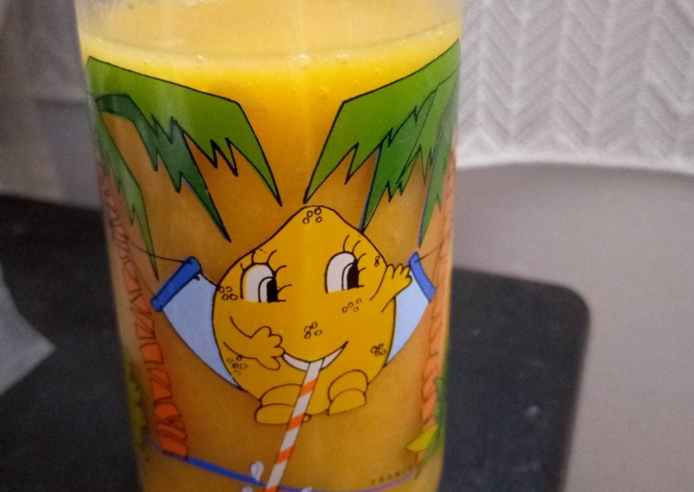Mango-Banana juice with Thorn Melon trace