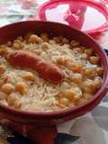 Garbanzos con Fideos y Chorizo