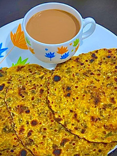 મેથી ના થેપલા (Methi Thepla Recipe in Gujarati) રેસીપી મુખ્ય ફોટો