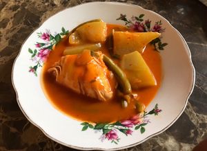 Una foto de Mole Amarillo de Pollo