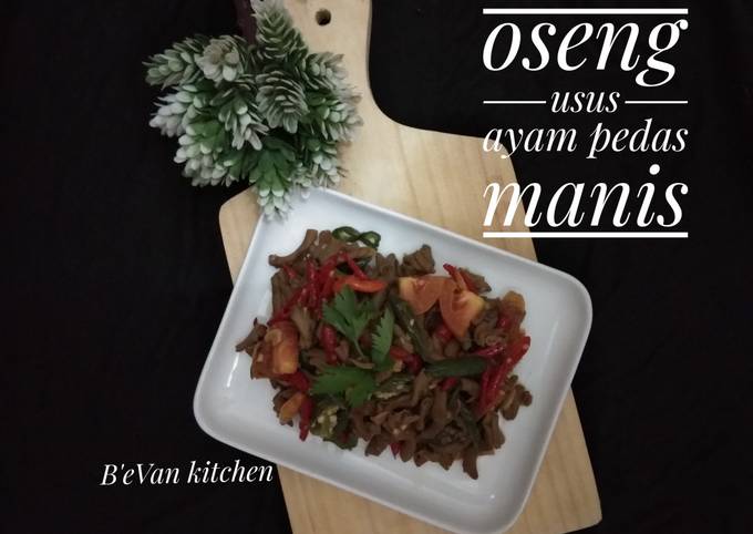 Langkah Mudah untuk Menyiapkan Oseng usus ayam pedas manis, Enak Banget