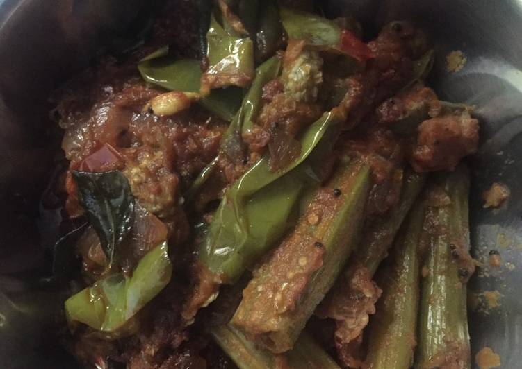 Master The Art Of Brinjal and drumstick curry