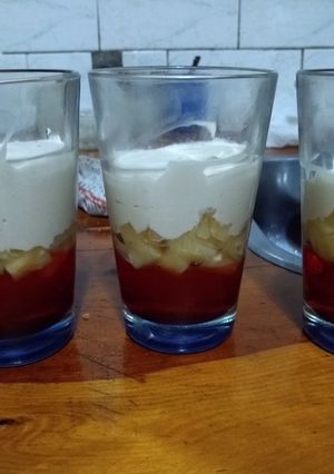 Una foto de Postre en vasos