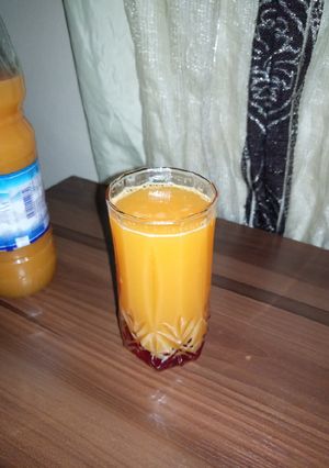 A picture of Carrot and pineapple juice.