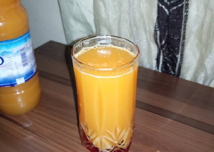 Carrot and pineapple juice