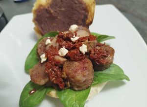 Foto di Panino gourmet cotechino cbt, lampascioni e crema di castagne