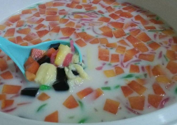 Es tape cincau buah (seger plus asem2 ngak eneg dileher)