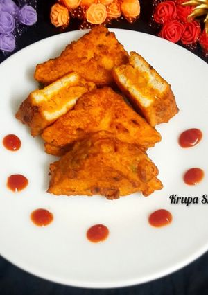 A picture of Stuffed bread pakoda.