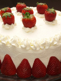 Una foto de Pastel de fresa facil