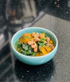 canh bí đỏ đậu phộng