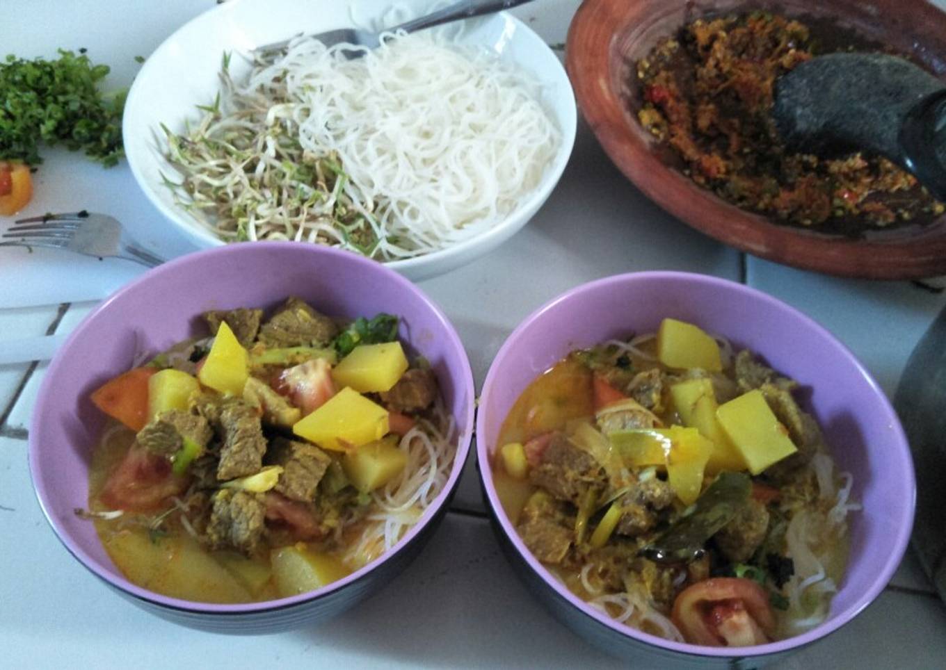 Soto daging kuah santan