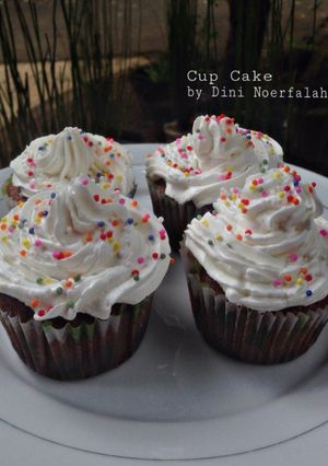 Foto resep Cup Cake 💙 (Butter Cream anti enek)