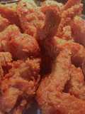 Alitas de pollo con salsa búfalo win’s