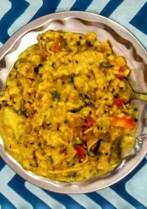 A picture of Dal Khichadi with Leftover.