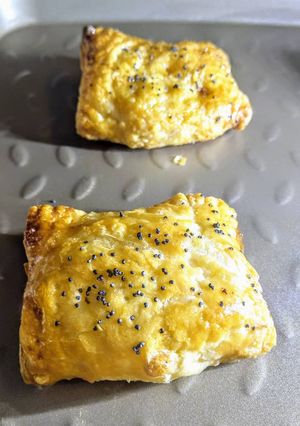 A picture of Chicken tikka pies.
