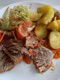 Carne assada com batatas