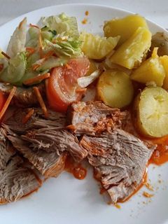 Foto de Carne assada com batatas