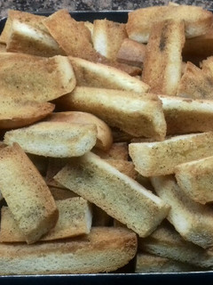 Una foto de Bastones de pan torrao sobrante