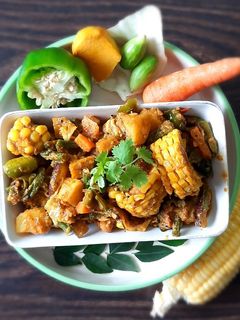 खतखतं (khatkat recipe in marathi) रेसिपी चे मुख्य फोटो
