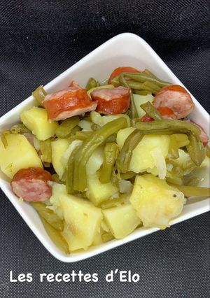 Une photo de Poêlée pommes de terre haricots saucisses au Cookeo