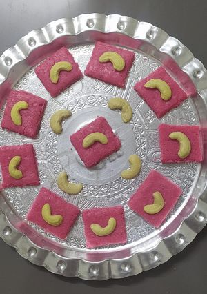 A picture of My Pink Kajukand.