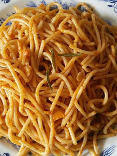 Una foto de Pasta al ajillo con pimentón🍝