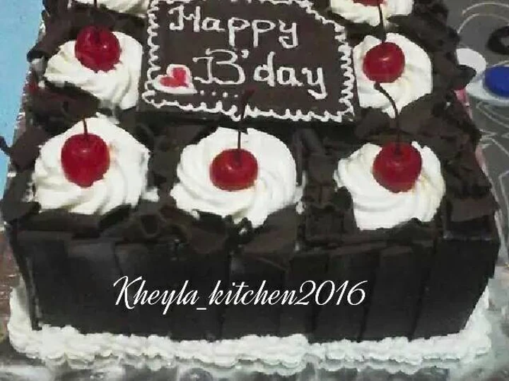 Cara Mudah Membuat Resep  Black forest Lembut Nyoklat (kue ulang tahun) yang Menggugah Selera, Enak