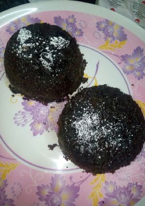 A picture of Choco lawa cake.