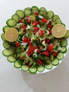 عکسی از دستور سالاد بروکلی وکرفس