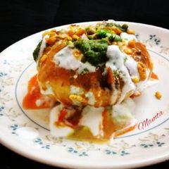 Raj kachori A picture of Raj kachori.