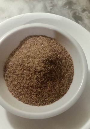 A picture of Thanda garam masala.